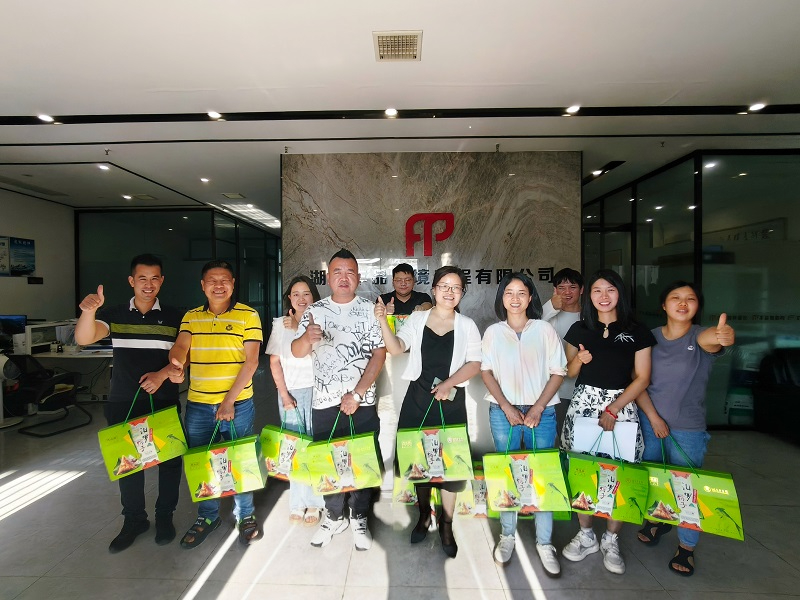 豐品快訊丨粽香暖一線，豐品送關懷